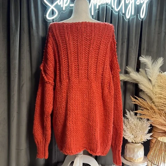 Free People Be There Oversized Chunky Cableknit Pullover Sweater in Coral - Picture 4 of 7